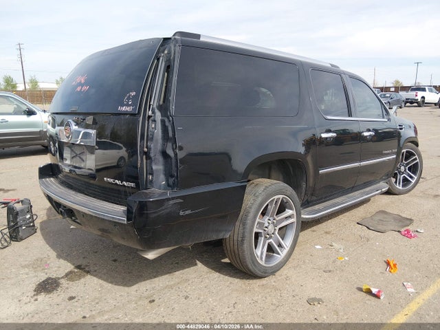 Cadillac Escalade Standard