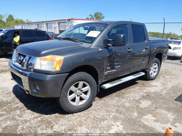 Nissan Titan Sv