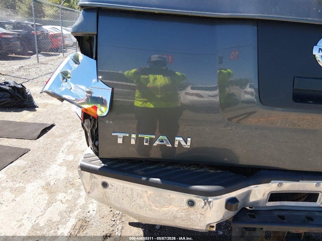 Nissan Titan Sv