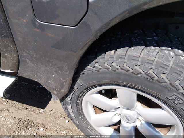 Nissan Titan Sv