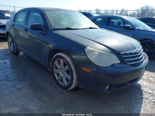 Salvage Chrysler Sebring Image