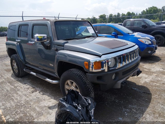 Salvage HUMMER H3 Image