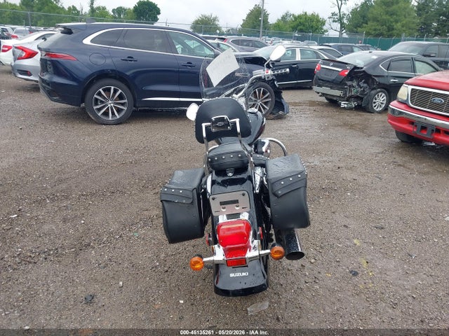 Suzuki Vl800