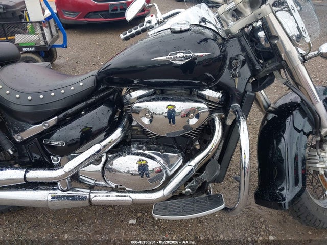 Suzuki Vl800