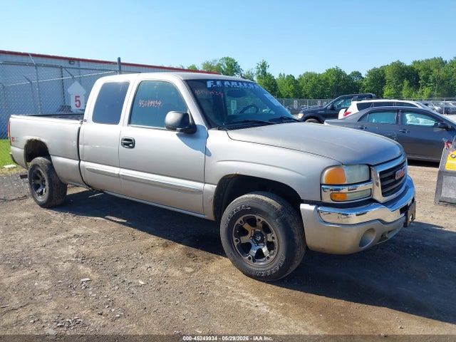 Salvage GMC Sierra 1500 Image