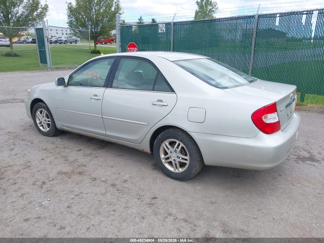 Toyota Camry Le