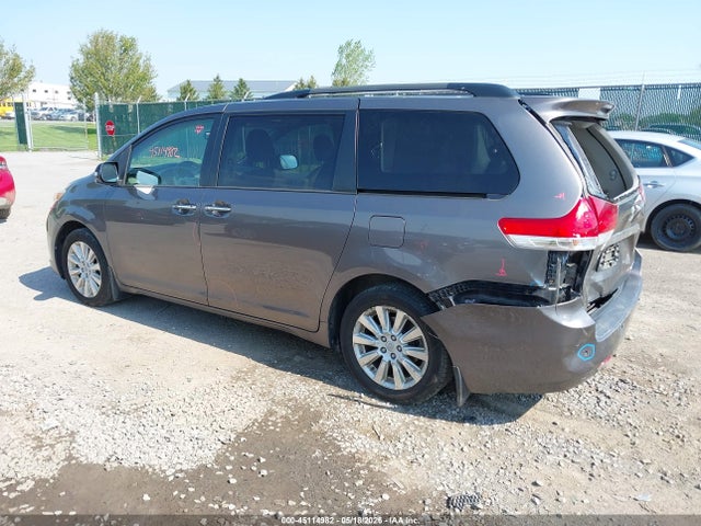 Toyota Sienna Xle 7 Passenger