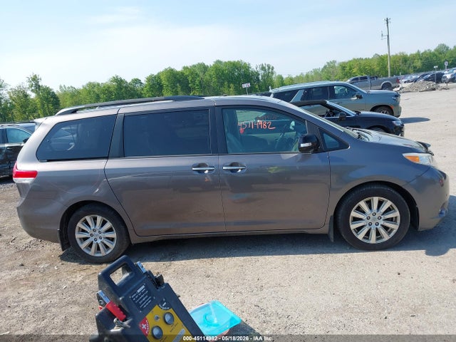 Toyota Sienna Xle 7 Passenger