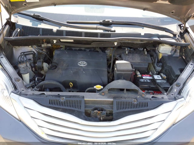 Toyota Sienna Xle 7 Passenger