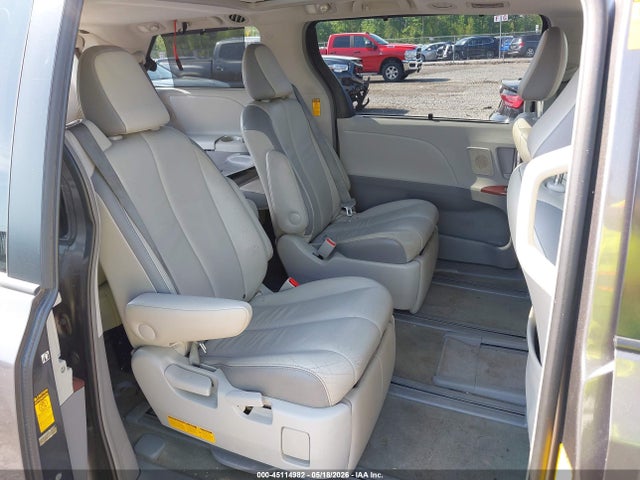 Toyota Sienna Xle 7 Passenger