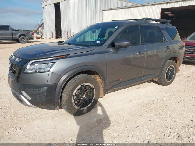 Nissan Pathfinder Rock Creek 4wd