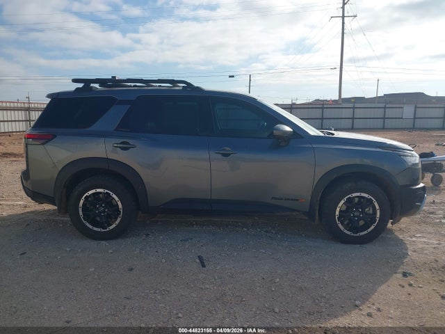 Nissan Pathfinder Rock Creek 4wd