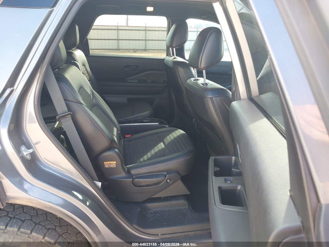 Nissan Pathfinder Rock Creek 4wd