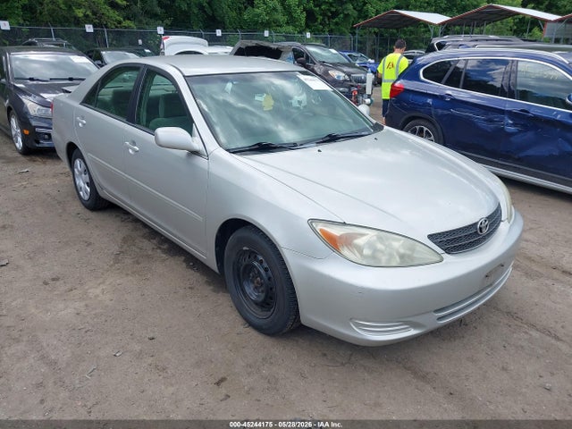 Salvage Toyota Camry Image