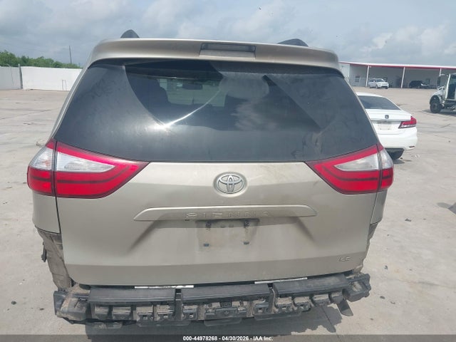 Toyota Sienna Le 8 Passenger