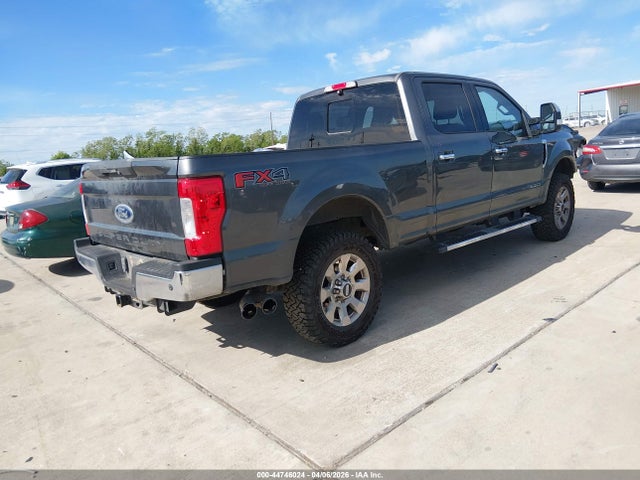 Ford F-250 Lariat