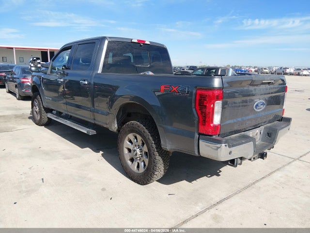 Ford F-250 Lariat