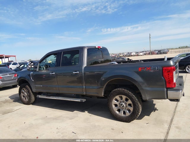 Ford F-250 Lariat