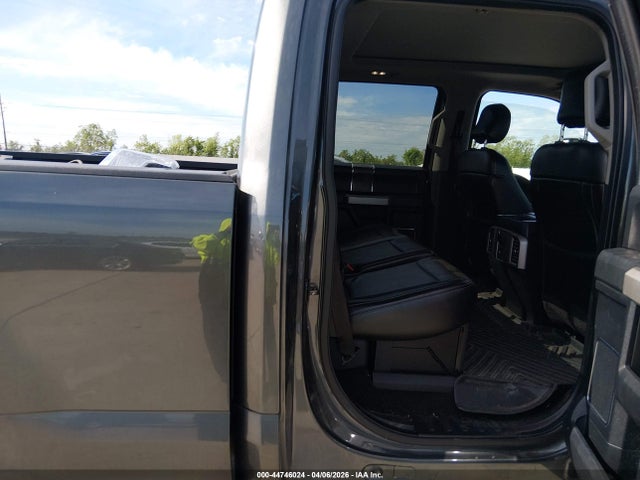 Ford F-250 Lariat