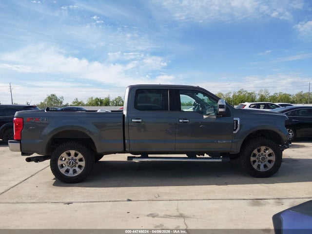 Ford F-250 Lariat