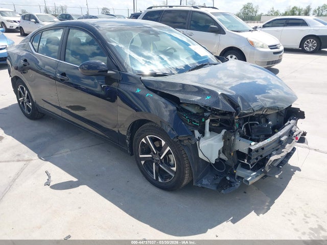 Salvage Nissan Sentra Image
