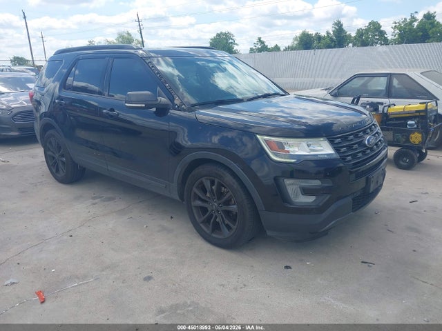Salvage Ford Explorer Image
