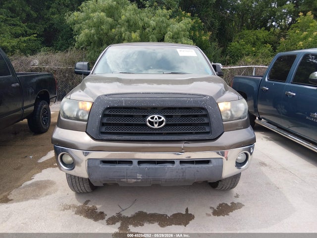 Toyota Tundra Sr5 5.7l V8