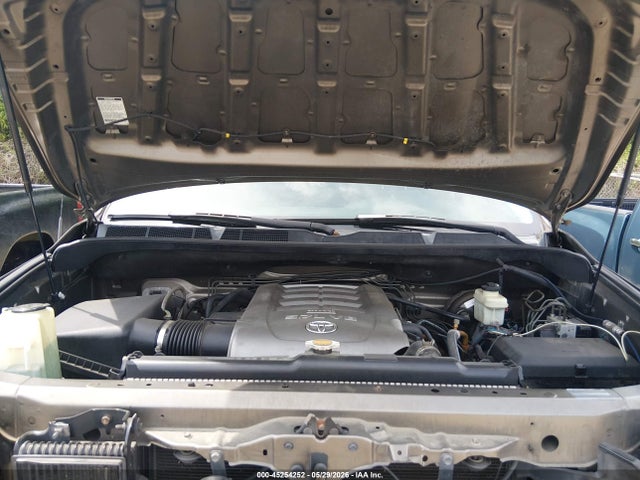 Toyota Tundra Sr5 5.7l V8