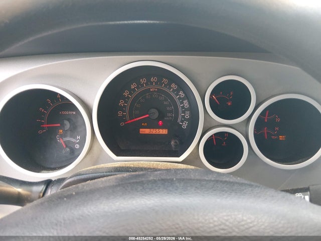 Toyota Tundra Sr5 5.7l V8