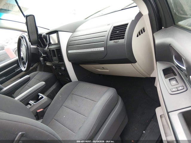 Dodge Grand Caravan Sxt