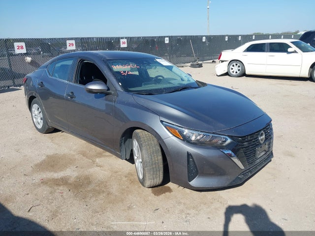 Salvage Nissan Sentra Image