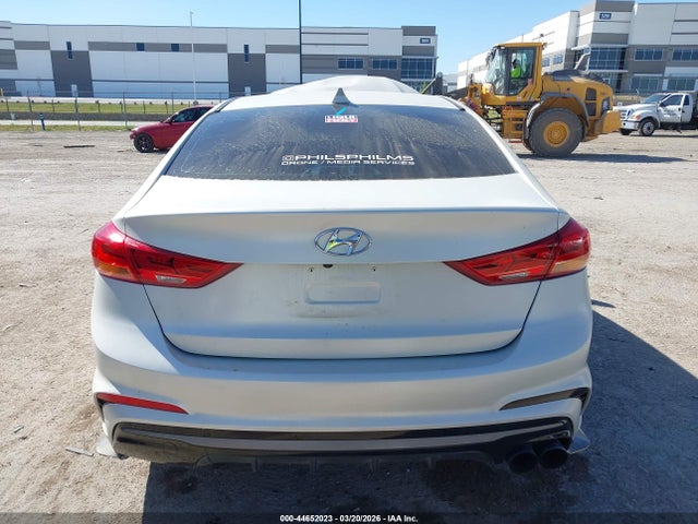 Hyundai ELANTRA Sport