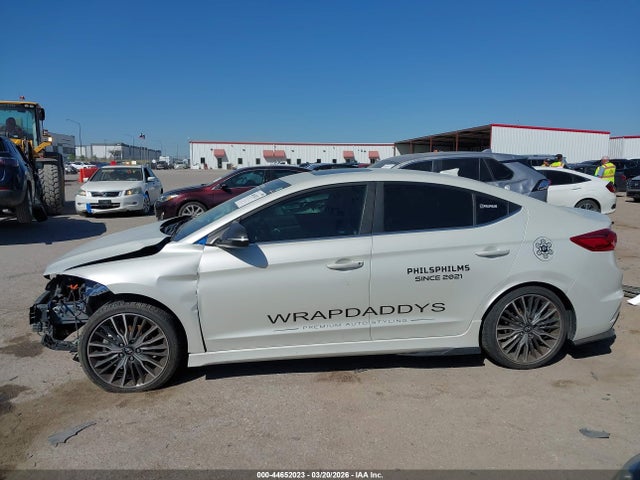 Hyundai ELANTRA Sport