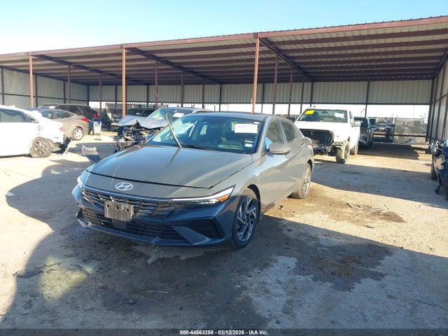 Hyundai ELANTRA Sel
