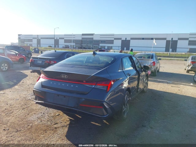 Hyundai ELANTRA Sel
