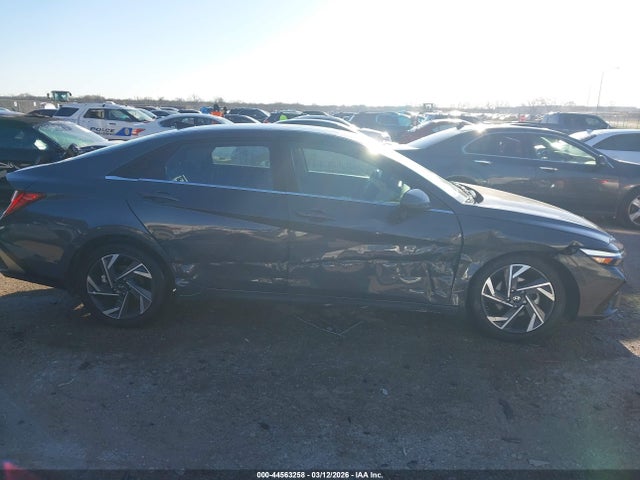 Hyundai ELANTRA Sel