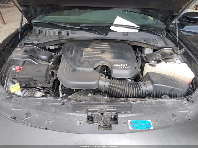 Dodge Charger Sxt