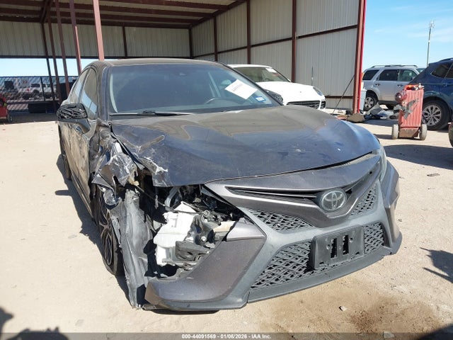 Salvage Toyota Camry Image