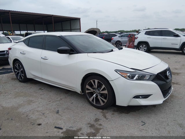 Salvage Nissan Maxima Image