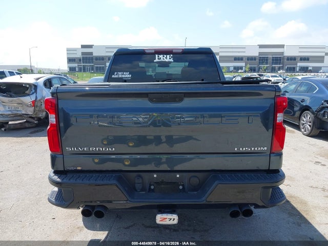 Chevrolet Silverado 1500 4wd  Short Bed Custom Trail Boss