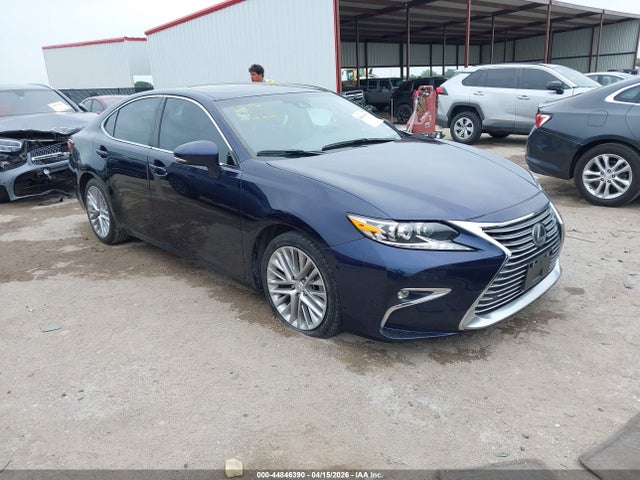 Salvage Lexus Es Image