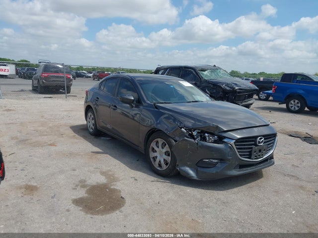 Salvage Mazda Mazda3 Image