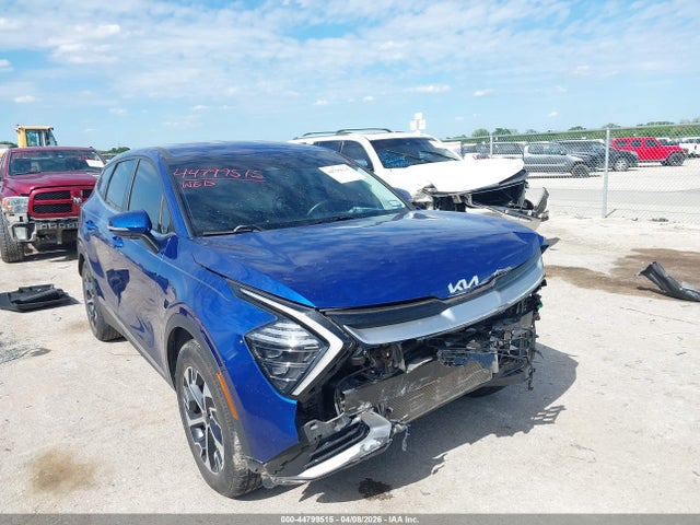Salvage Kia Sportage Image