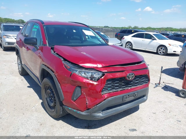 Salvage Toyota RAV4 Image