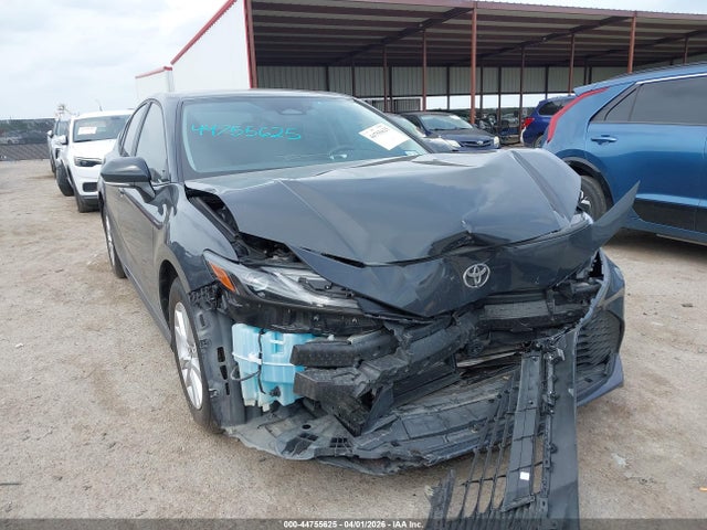 Salvage Toyota Camry Image