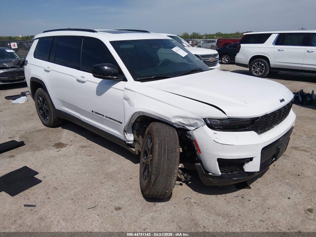Salvage Jeep Grand Cherokee Image