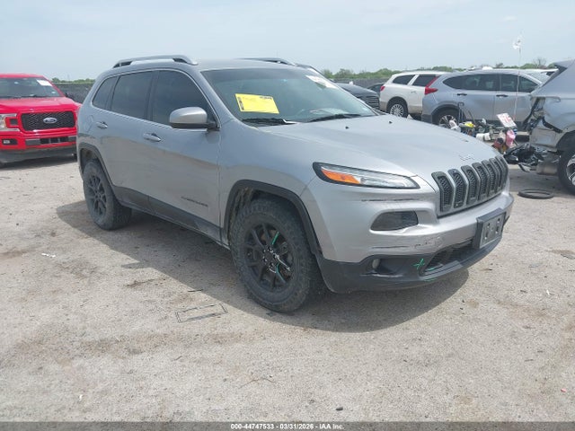 Salvage Jeep Cherokee Image