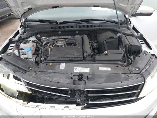 Volkswagen Jetta 1.4t Se