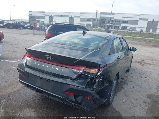 Hyundai ELANTRA Sel