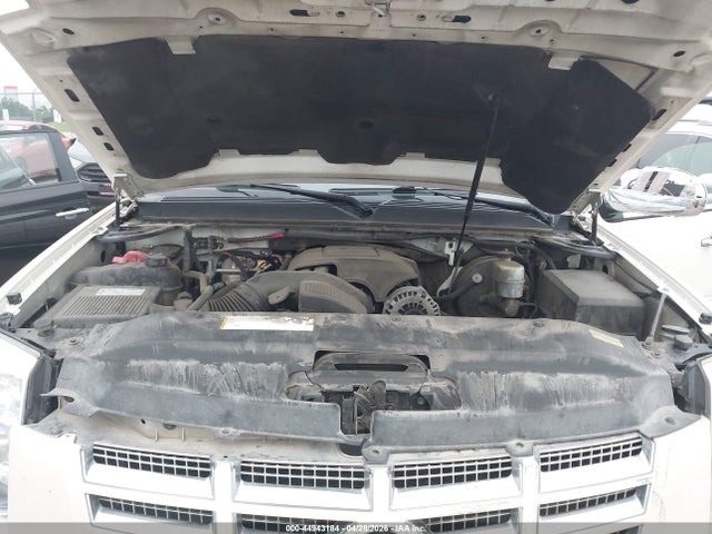 Cadillac Escalade Standard